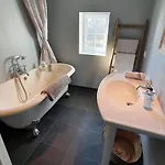 4 Star Gascon Retreat With Pool And Tennis Court