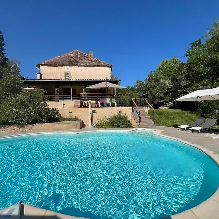 4 Star Gascon Retreat With Pool And Tennis Court Villa *