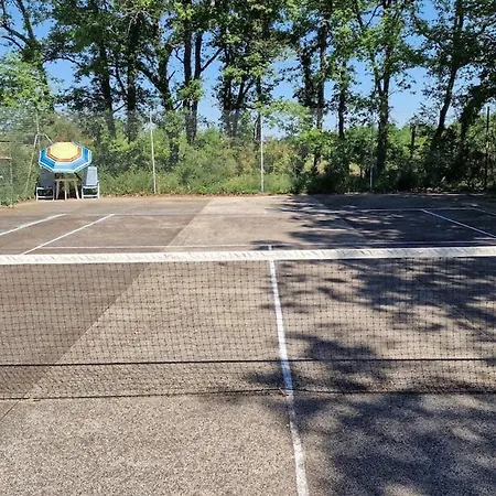 Vila 4 Star Gascon Retreat With Pool And Tennis Court Aignan