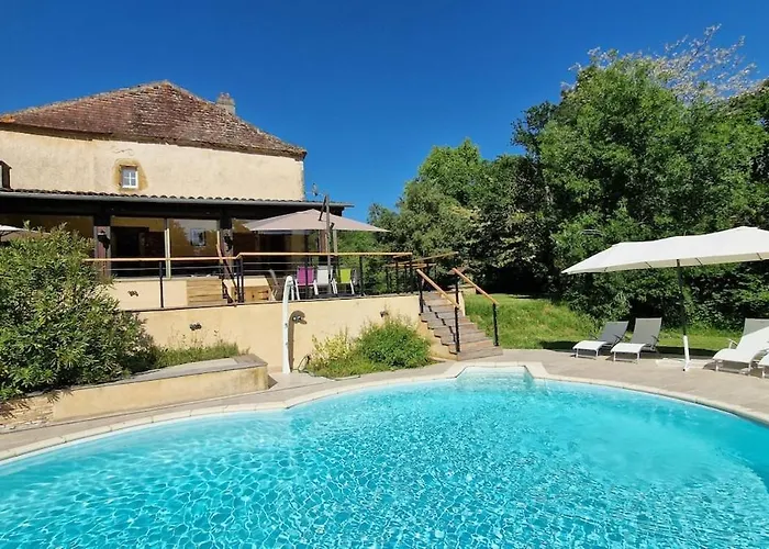 4 Star Gascon Retreat With Pool And Tennis Court Villa *