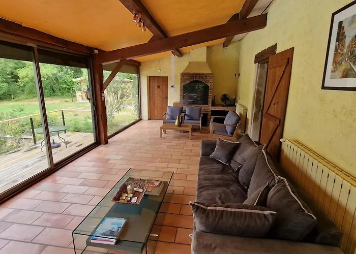 Villa 4 Star Gascon Retreat With Pool And Tennis Court Aignan