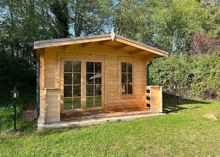 4 Star Gascon Retreat With Pool And Tennis Court Aignan