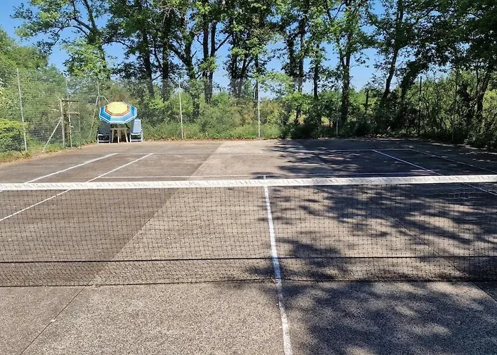 ヴィラ 4 Star Gascon Retreat With Pool And Tennis Court Aignan